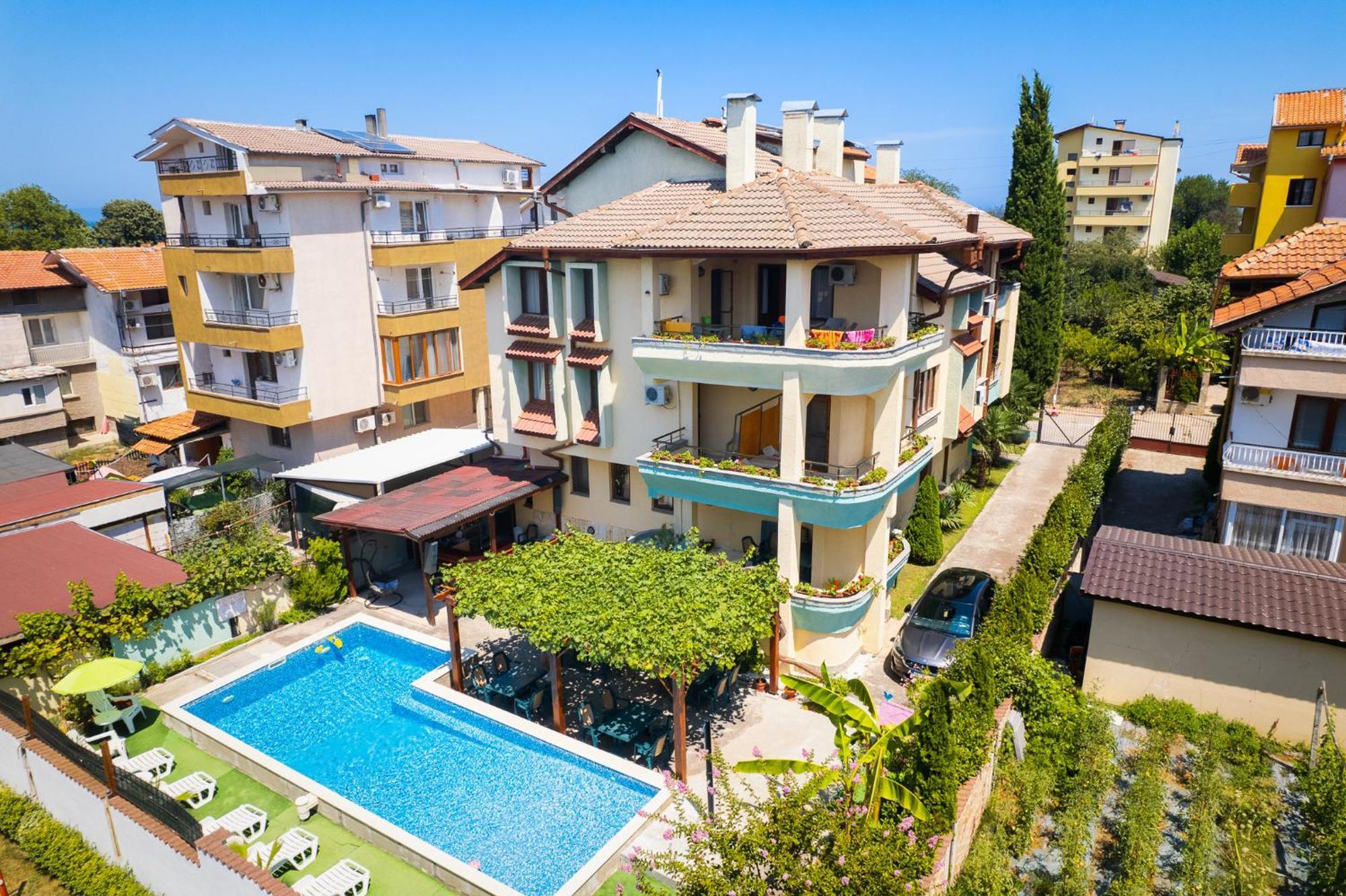 Paradise Chernomorets Bagian luar foto